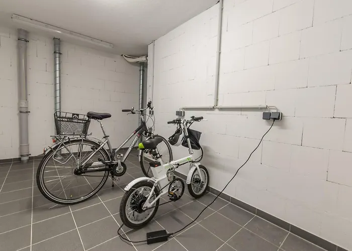 アパート Vis-ahr-vis *