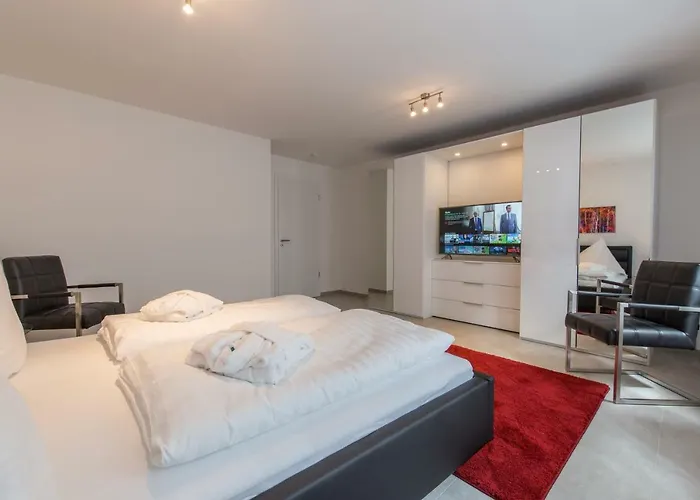 Vis-ahr-vis Apartment