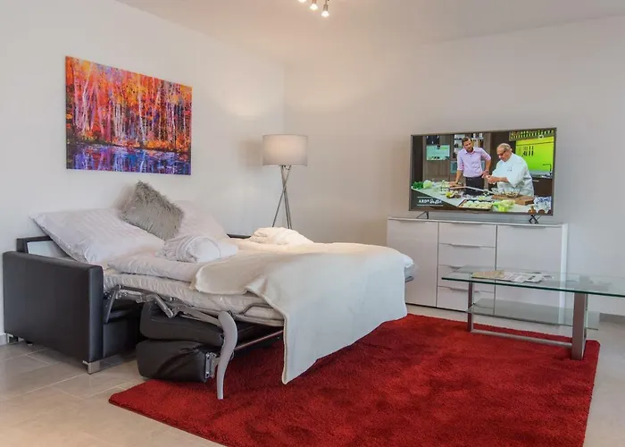 Vis-ahr-vis * バート・ノイェンアール・アールヴァイラー