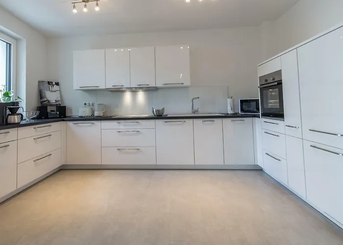 Apartment Vis-ahr-vis *