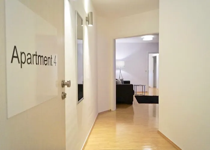 Vis-ahr-vis アパート